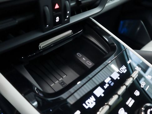 New 2026 Porsche Cayenne Turbo image 17