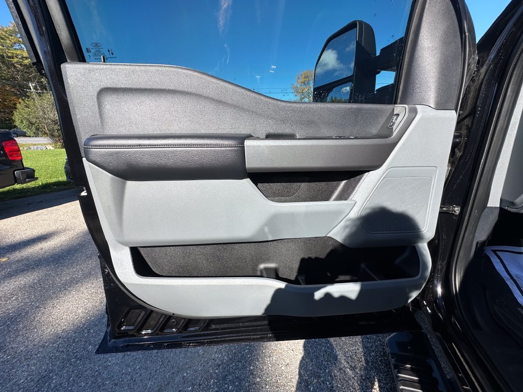 Used 2025 Ford F350 XL w/ STX Appearance Package AWD/4WD image 10