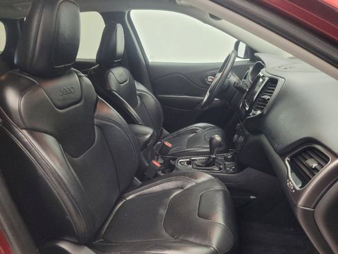 Used 2019 Jeep Cherokee Limited image 21