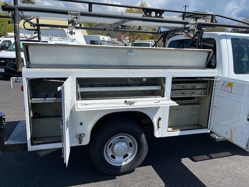 Used 2011 Ford F350 XL w/ PWR Equipment Group AWD/4WD image 17