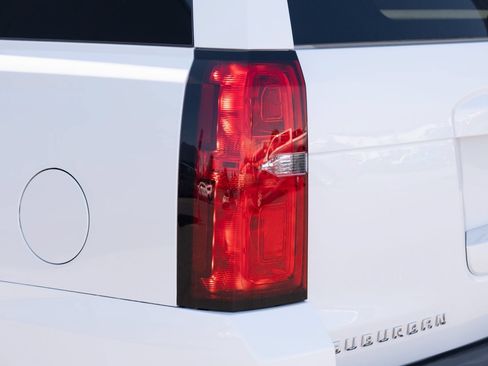 Used 2016 Chevrolet Suburban LTZ AWD/4WD image 30