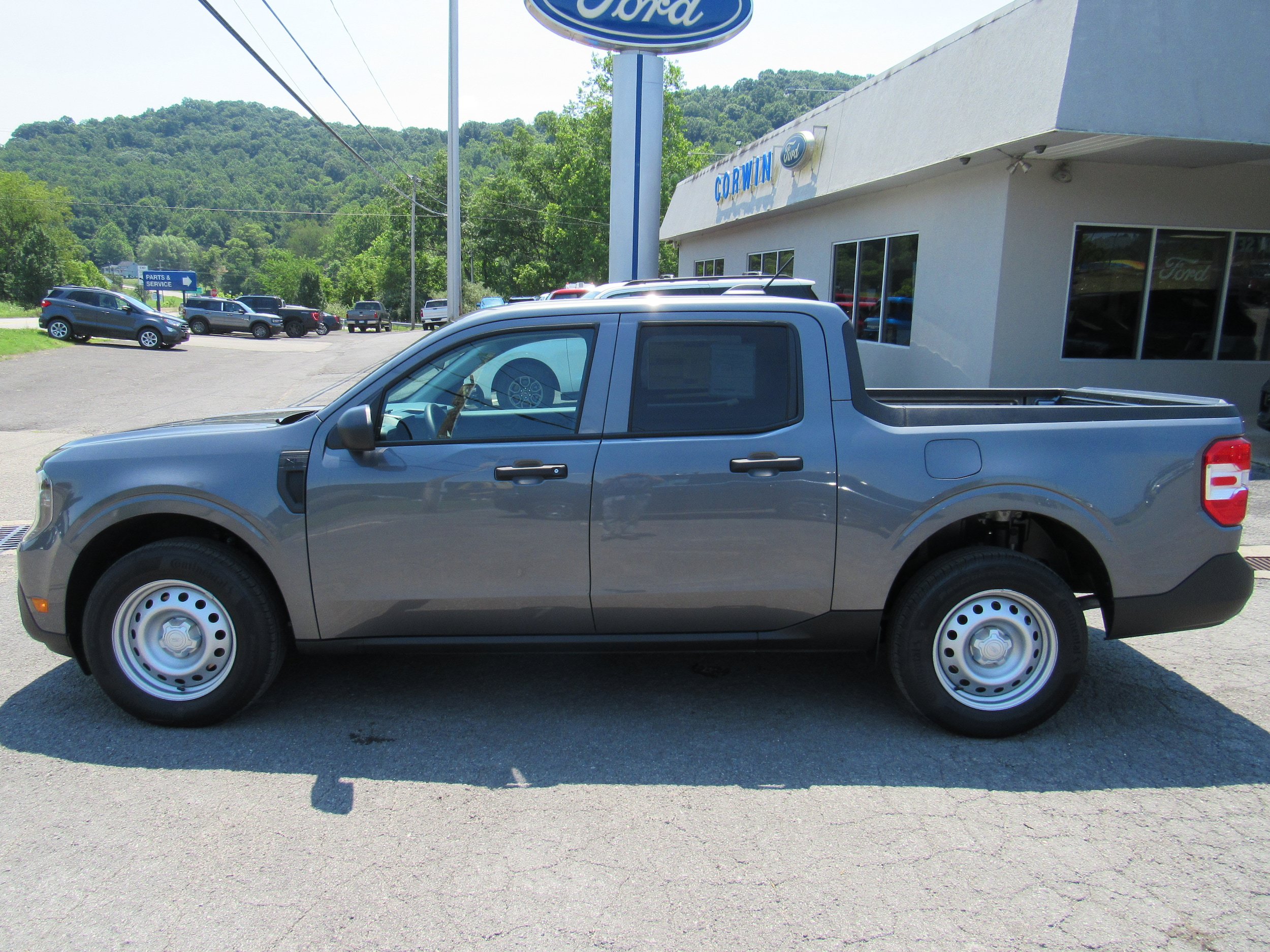 New 2026 Ford Maverick XL w/ Equipment Group 101A AWD/4WD image 2
