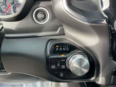 Used 2024 RAM 1500 Laramie AWD/4WD image 34