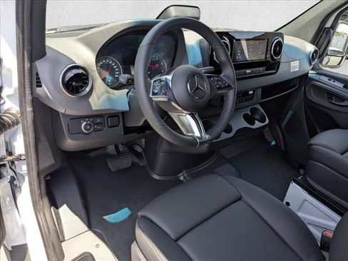 New 2026 Mercedes-Benz Sprinter 2500 image 3
