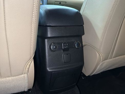 Used 2016 Ford Explorer XLT w/ Equipment Group 202A image 28