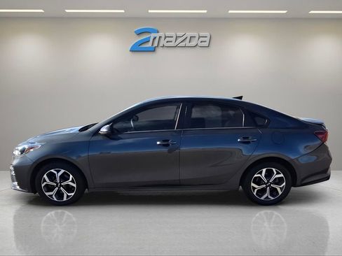 Used 2021 Kia Forte LXS image 2