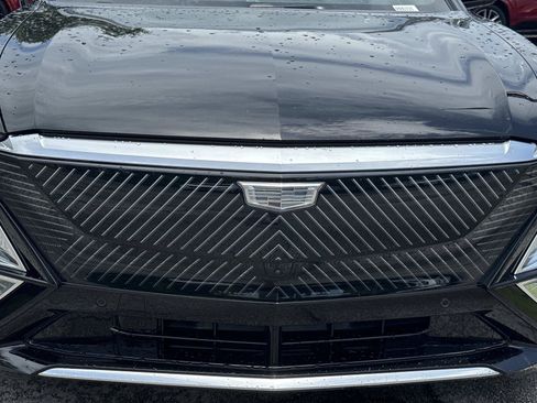 Used 2026 Cadillac Lyriq Luxury AWD/4WD image 8