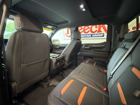 Used 2023 GMC Sierra 1500 AT4 w/ AT4 Premium Package AWD/4WD image 23