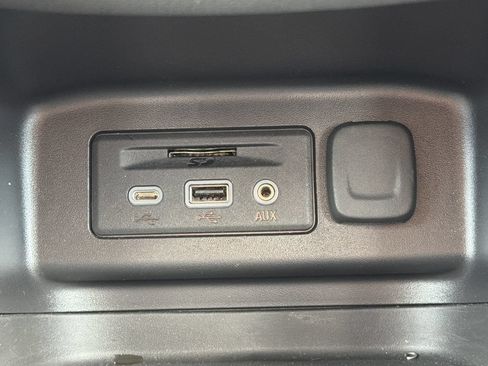 Used 2024 Chevrolet Equinox LT FWD image 7
