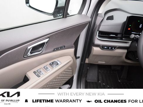 New 2026 Kia Carnival EX FWD image 27
