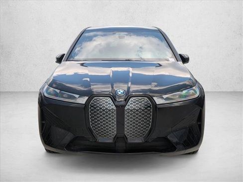 Used 2024 BMW iX xDrive50 w/ Premium Package AWD/4WD image 2