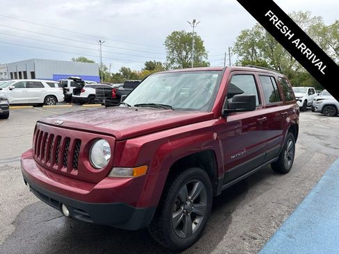 Used 2015 Jeep Patriot High Altitude AWD/4WD image 2
