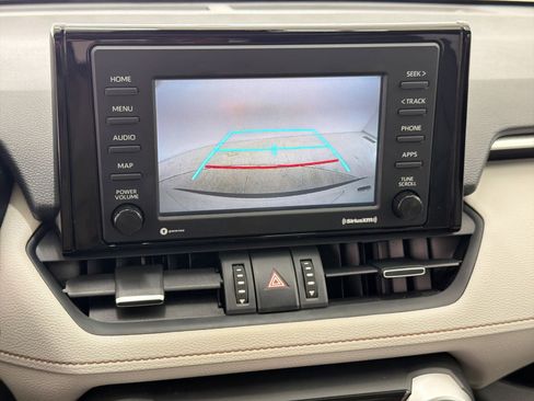 Used 2022 Toyota RAV4 XLE Premium AWD/4WD image 24
