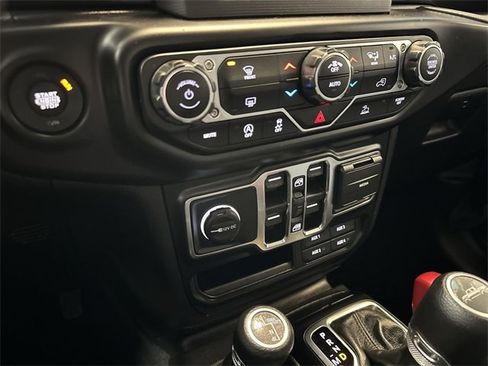 Used 2022 Jeep Gladiator Sport image 18