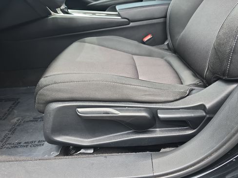 Used 2020 Honda Accord LX image 29