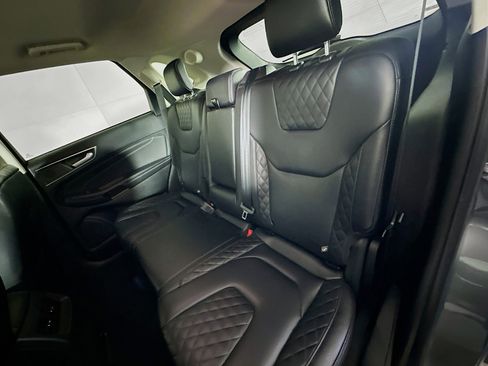 Used 2024 Ford Edge Titanium image 25