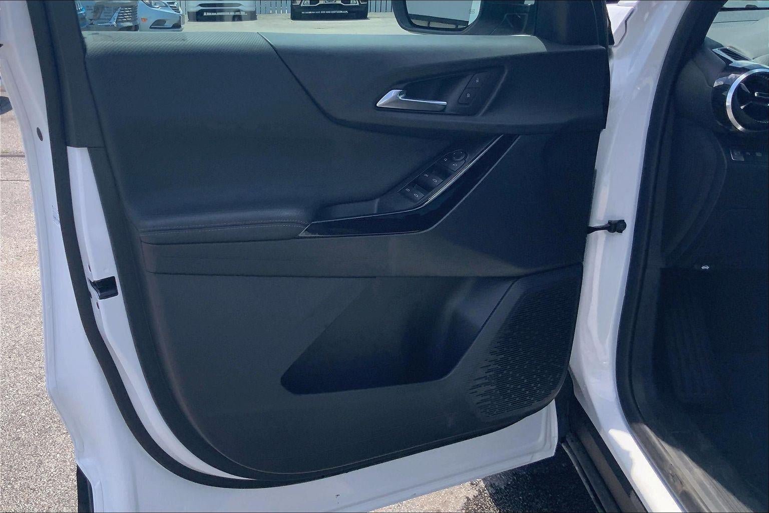 Used 2026 Chevrolet Equinox LT FWD image 23