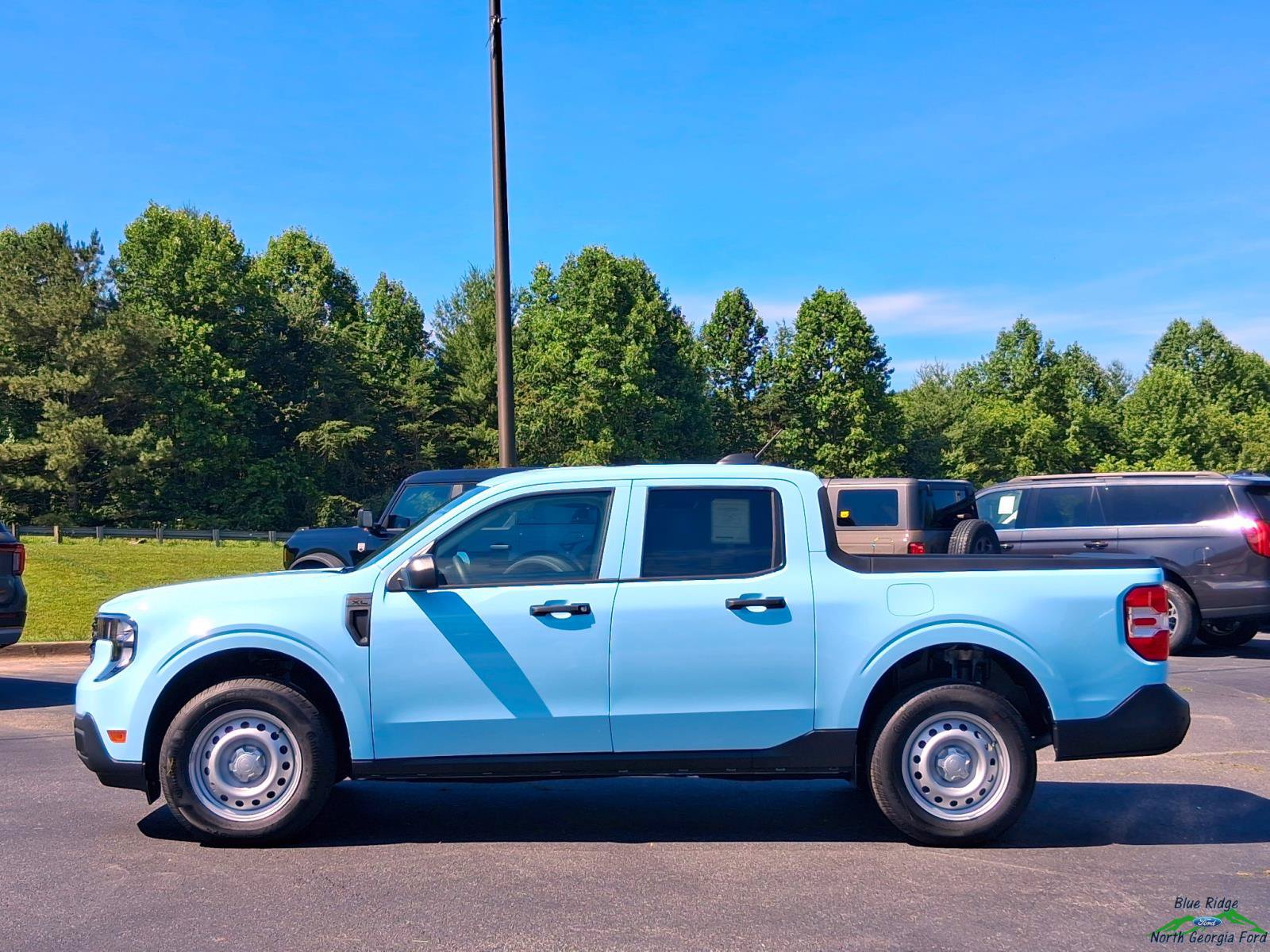 New 2026 Ford Maverick XL w/ 4K Tow Package AWD/4WD image 2