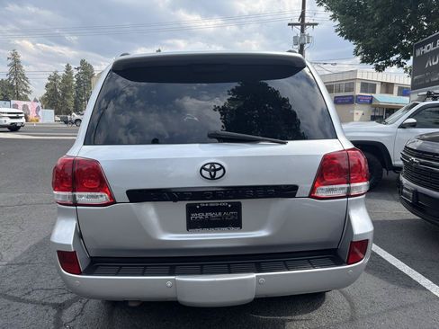 Used 2010 Toyota Land Cruiser AWD/4WD image 4
