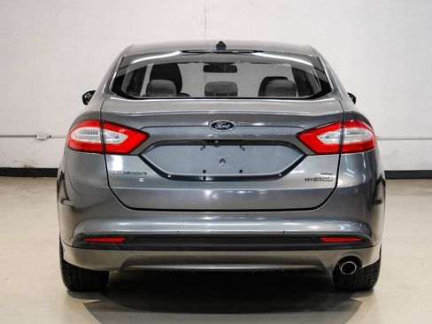 Used 2014 Ford Fusion SE FWD image 9