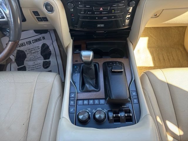 Used 2017 Lexus LX 570 4WD w/ Luxury Package image 21