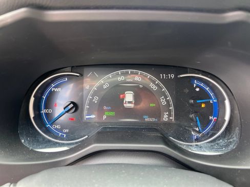 Used 2024 Toyota RAV4 XLE w/ Convenience Package AWD/4WD image 14