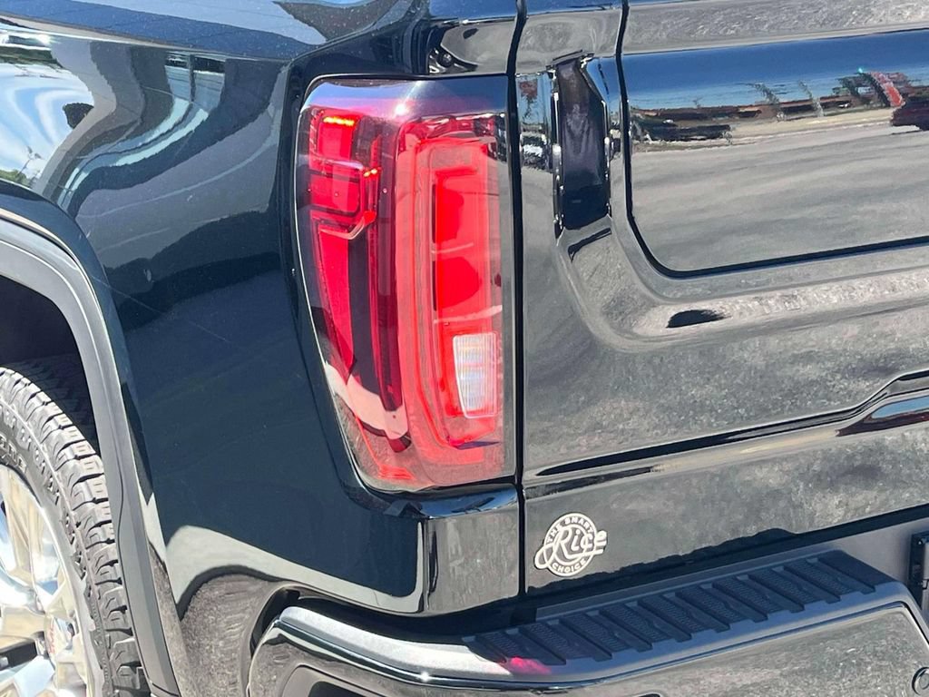 Used 2024 GMC Sierra 1500 Denali w/ Technology Package AWD/4WD image 10
