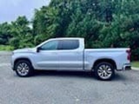 Used 2021 Chevrolet Silverado 1500 RST AWD/4WD image 3