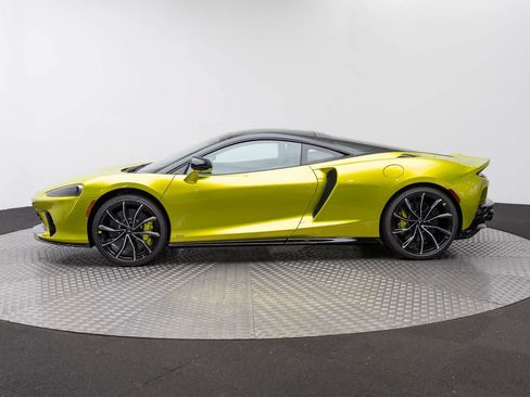 New 2027 McLaren GTS RWD image 3