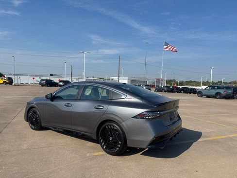 Used 2026 Nissan Sentra SR w/ Floor Mat Package FWD image 15