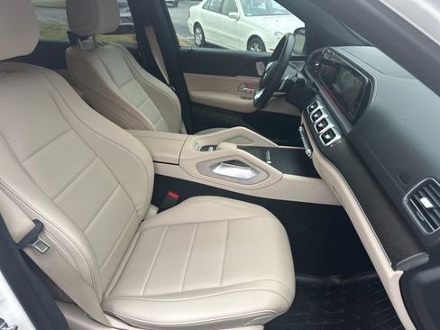 Certified 2023 Mercedes-Benz GLS 450 4MATIC image 18