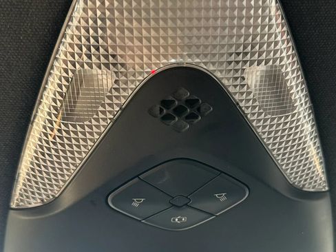 Used 2018 Toyota C-HR XLE FWD image 24