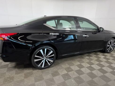 Used 2021 Nissan Altima 2.5 Platinum AWD/4WD image 4