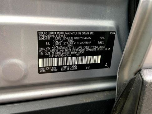 Used 2024 Toyota RAV4 XLE w/ Weather Package AWD/4WD image 33
