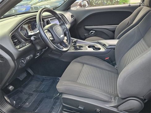 Used 2019 Dodge Challenger SXT w/ Blacktop Package image 10