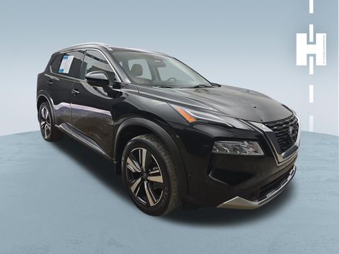 Used 2023 Nissan Rogue Platinum FWD image 1