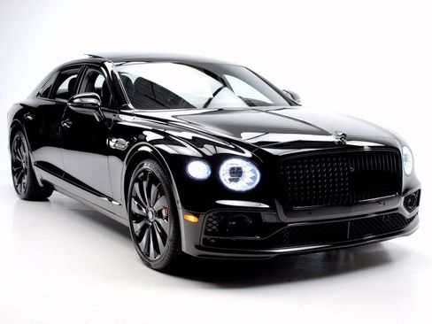 Used 2022 Bentley Flying Spur V8 AWD/4WD image 3