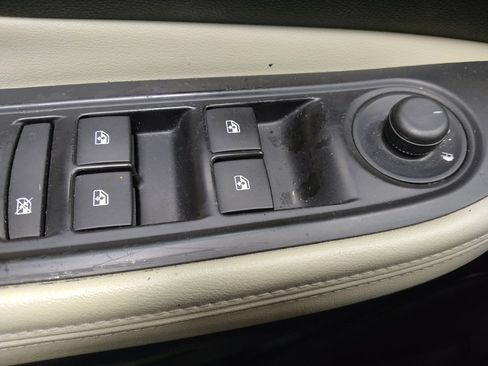 Used 2018 Buick Encore Preferred image 27