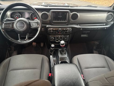 Used 2021 Jeep Wrangler Unlimited Willys image 14