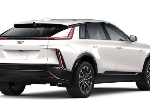 New 2025 Cadillac Lyriq Sport image 37
