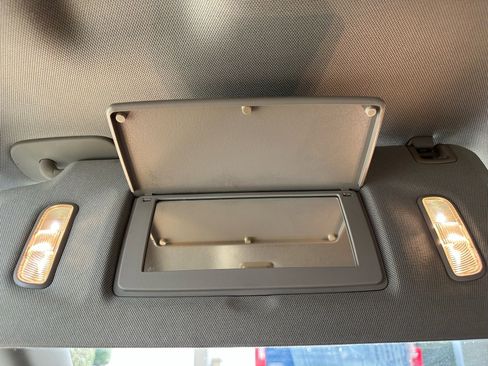 Used 2015 Chevrolet Tahoe LT image 43