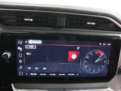 Used 2024 GMC Sierra 2500 Denali Ultimate AWD/4WD image 11