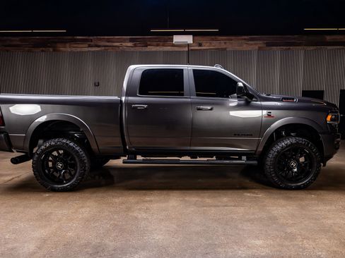 Used 2019 RAM 2500 Laramie w/ Night Edition AWD/4WD image 10
