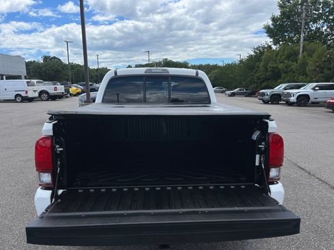 Used 2021 Toyota Tacoma SR w/ SR Convenience Package RWD image 19