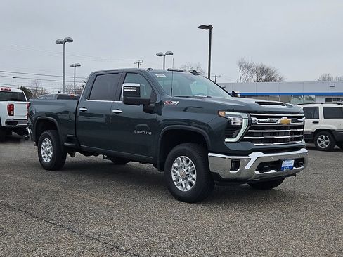 New 2026 Chevrolet Silverado 2500 LTZ w/ LTZ Premium Package AWD/4WD image 2