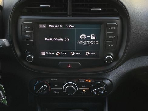 Used 2024 Kia Soul LX w/ Option Group 015 image 16