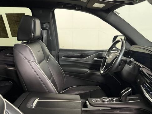 Used 2021 Cadillac Escalade ESV Sport RWD image 33