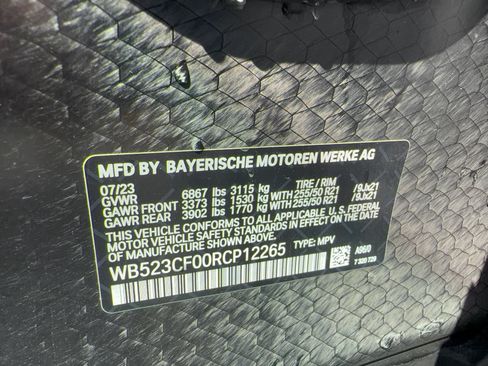 Used 2024 BMW iX xDrive50 w/ Premium Package AWD/4WD image 30
