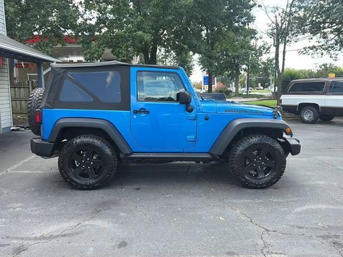 Used 2016 Jeep Wrangler Sport AWD/4WD image 7