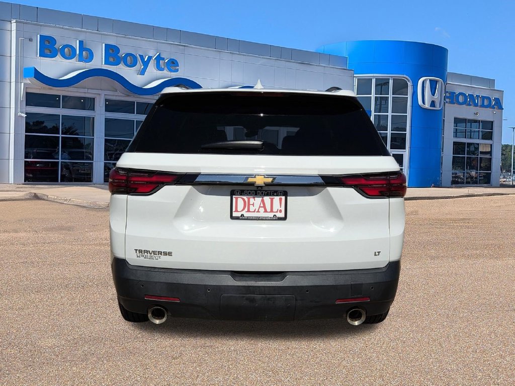 Used 2023 Chevrolet Traverse LT FWD image 6